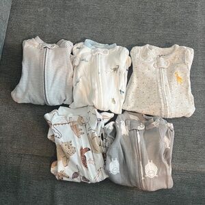 Bundle of 5 Carter's sleeper - Preemie